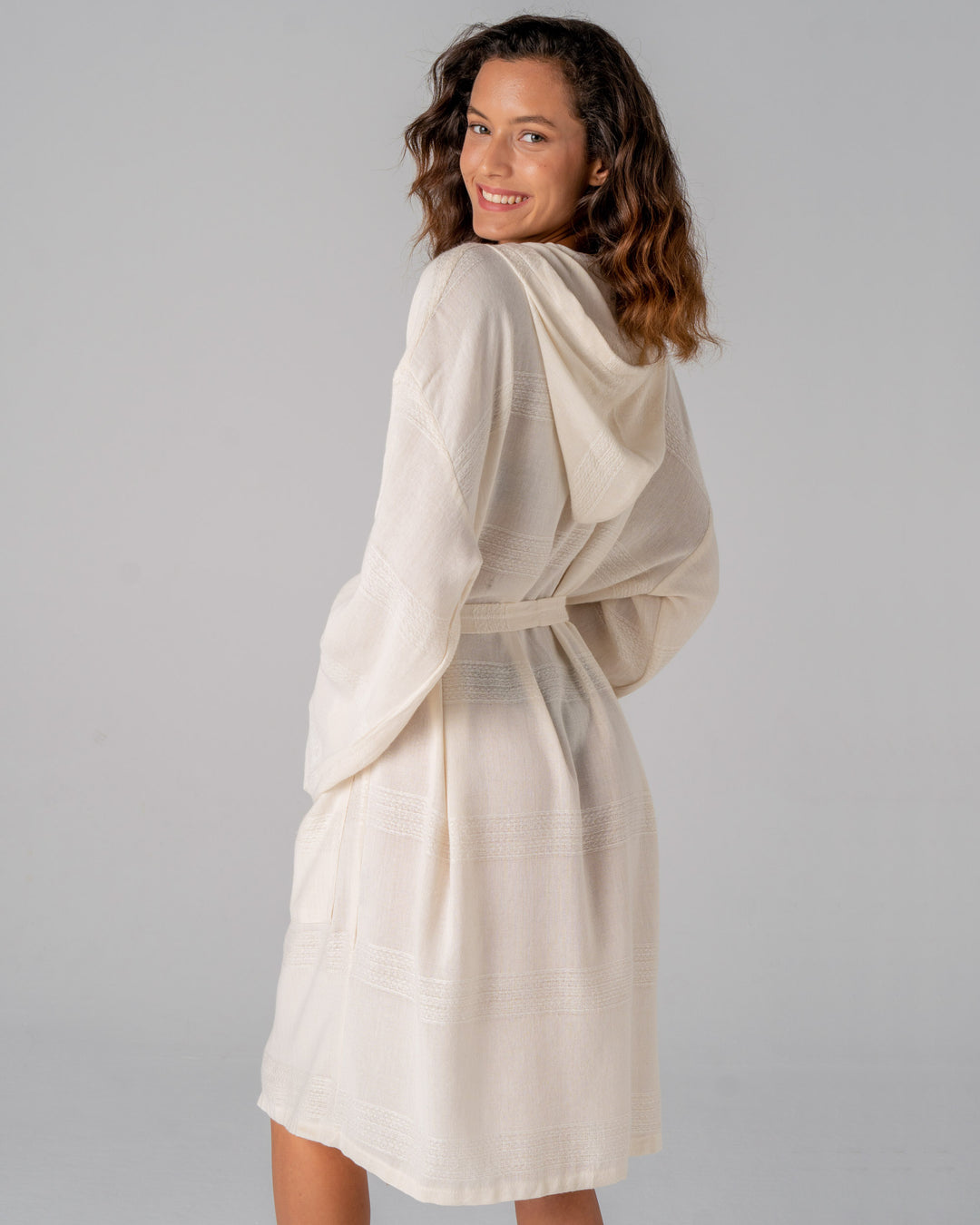 Hand-loomed cotton bathrobe